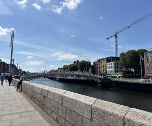 📚 Día 2: Clases, tour por Dublín… ¡y bingo musical!